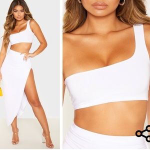 One shoulder crop top